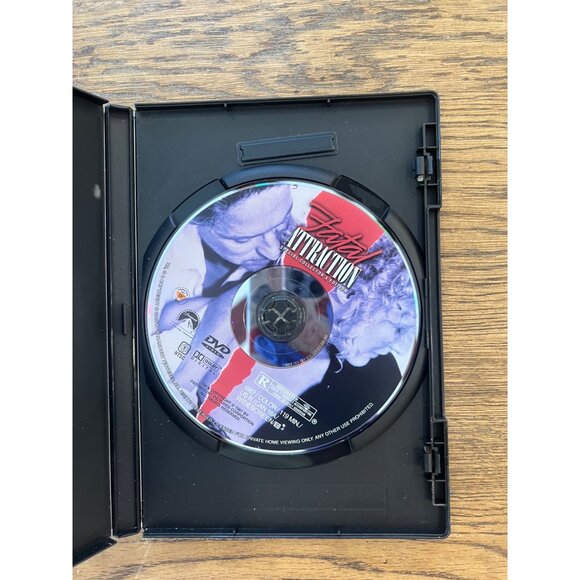 Fatal Attraction DVD 1987 Widescreen Michael Douglas Glenn Close Pre-Owned - Picture 3 of 4